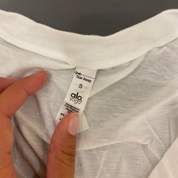 NWT Alo Yoga Vibration Tank, White - Picture 3 of 7